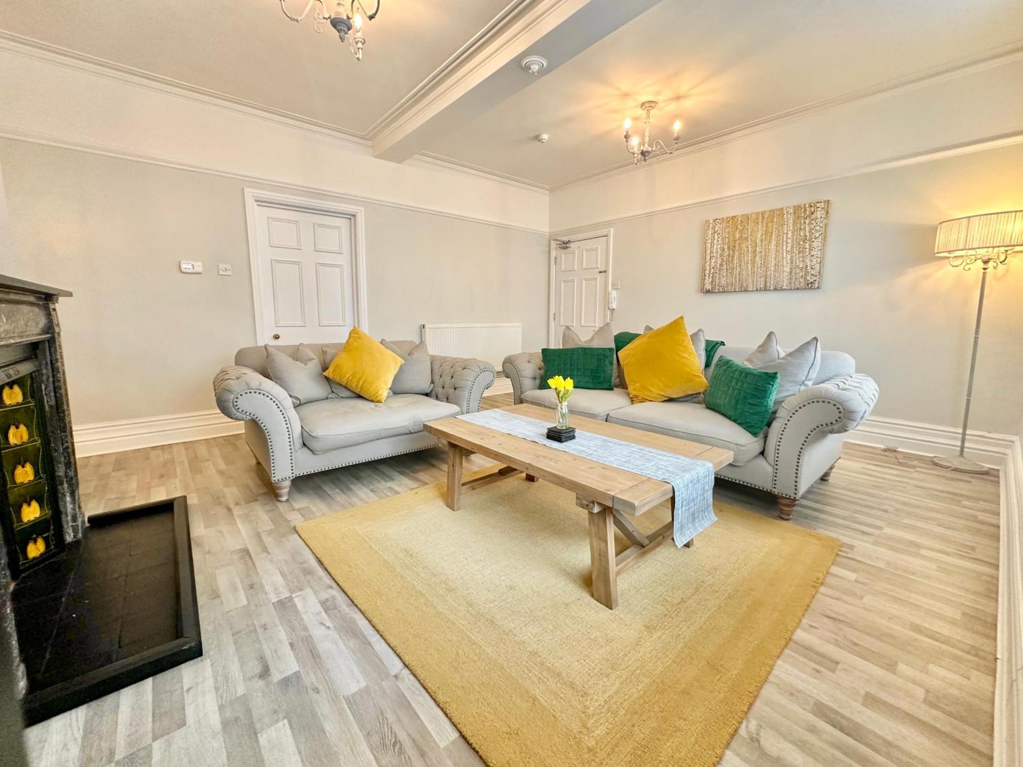 Gillygate Nest With Free Allocated Parking York Exterior photo