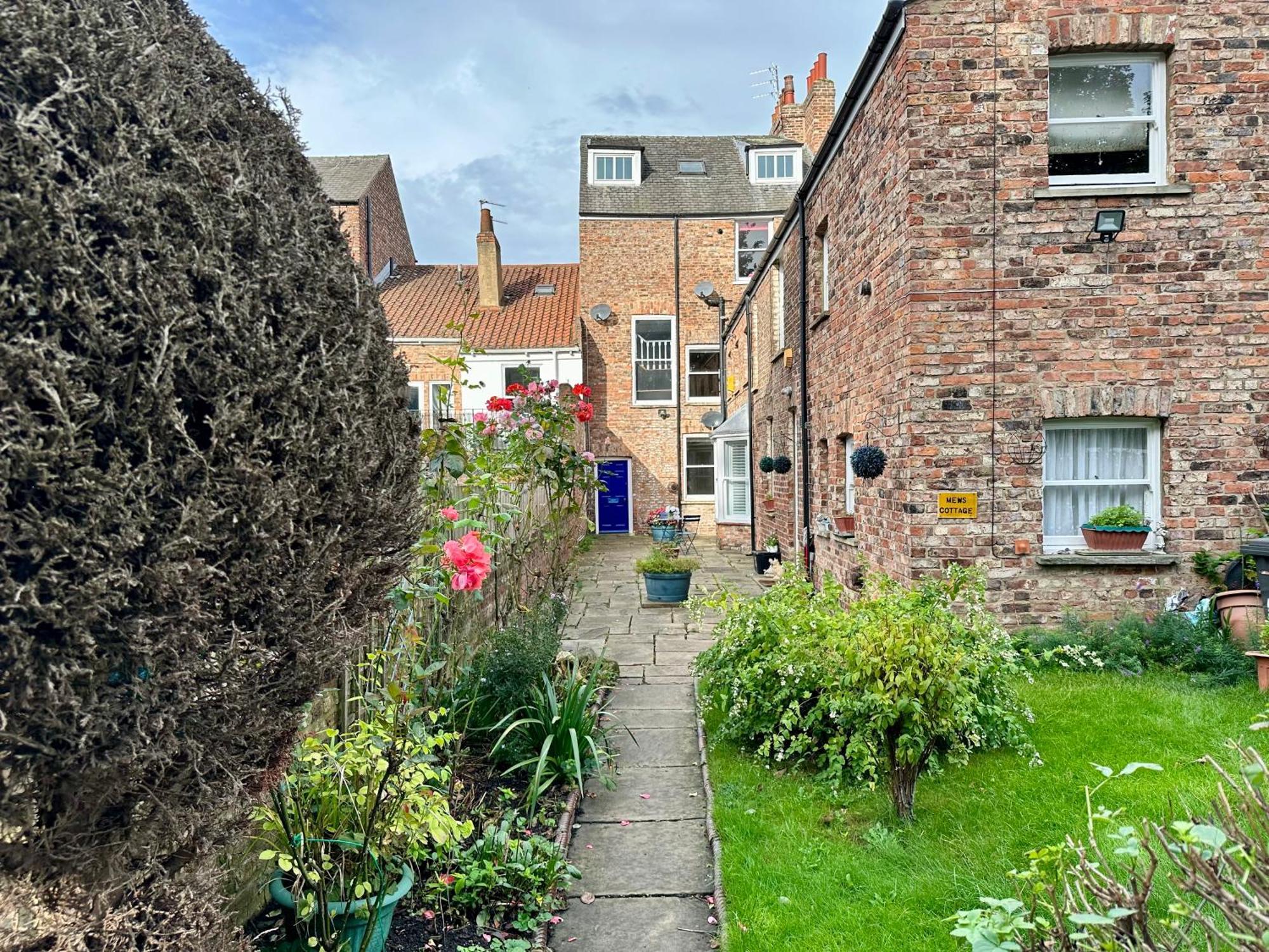 Gillygate Nest With Free Allocated Parking York Exterior photo